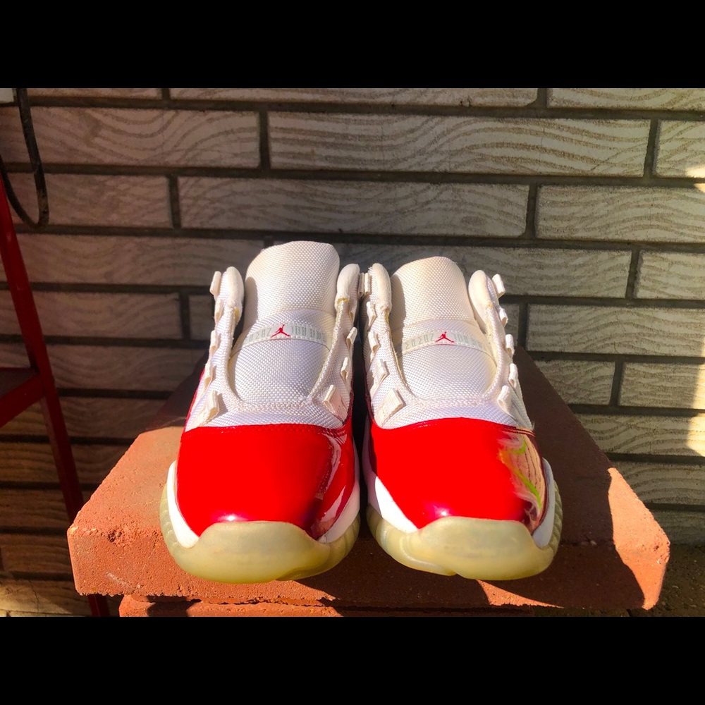 🍒JORDAN 11 CHERRY LOWS 🍒